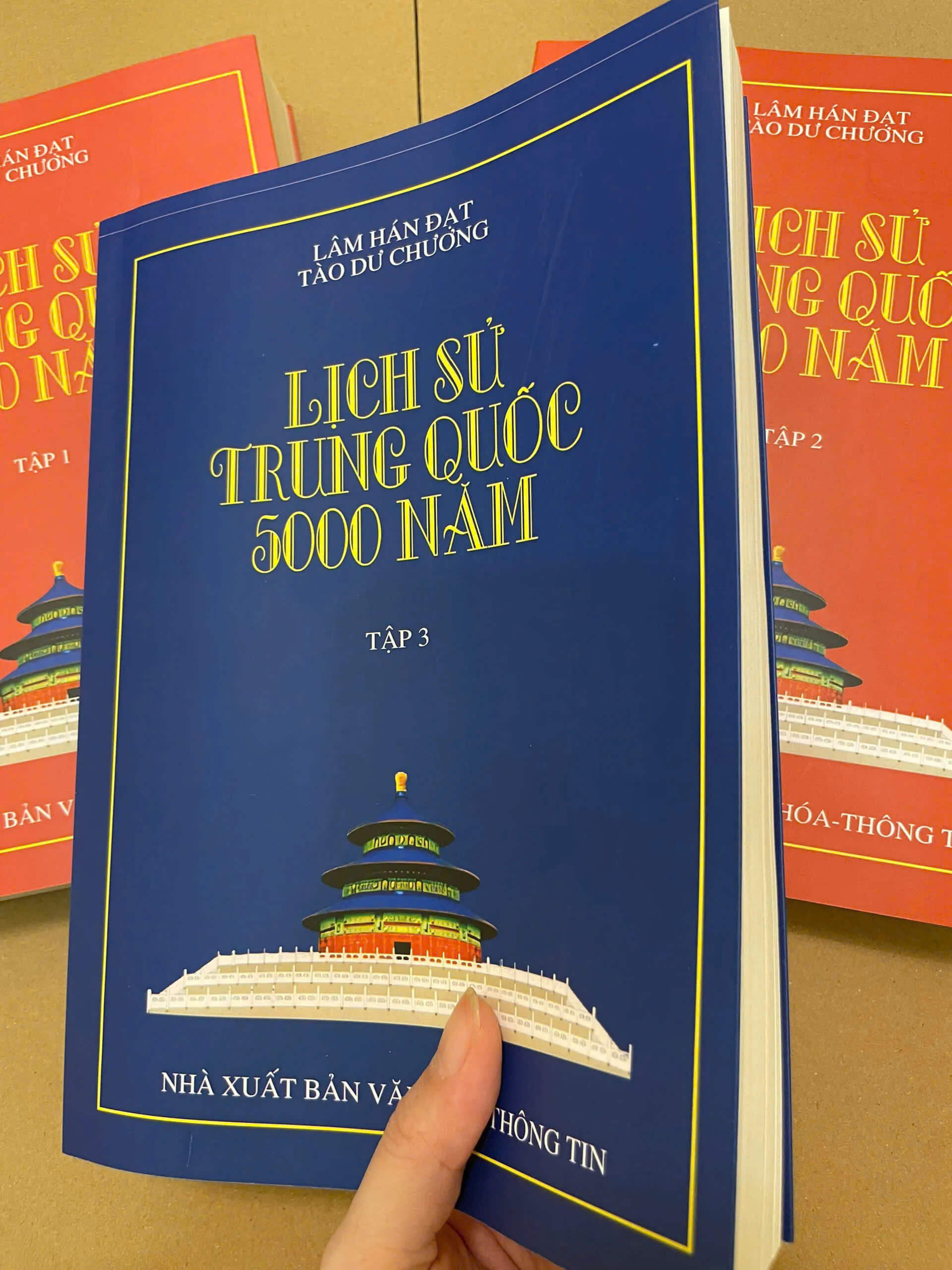 z6521227229237_02ff4ba5cc377179ddab7c3da2c8e889